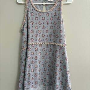 LC Lauren Conrad Women's Pink and Peach Floral Sleeveless Top Blouse